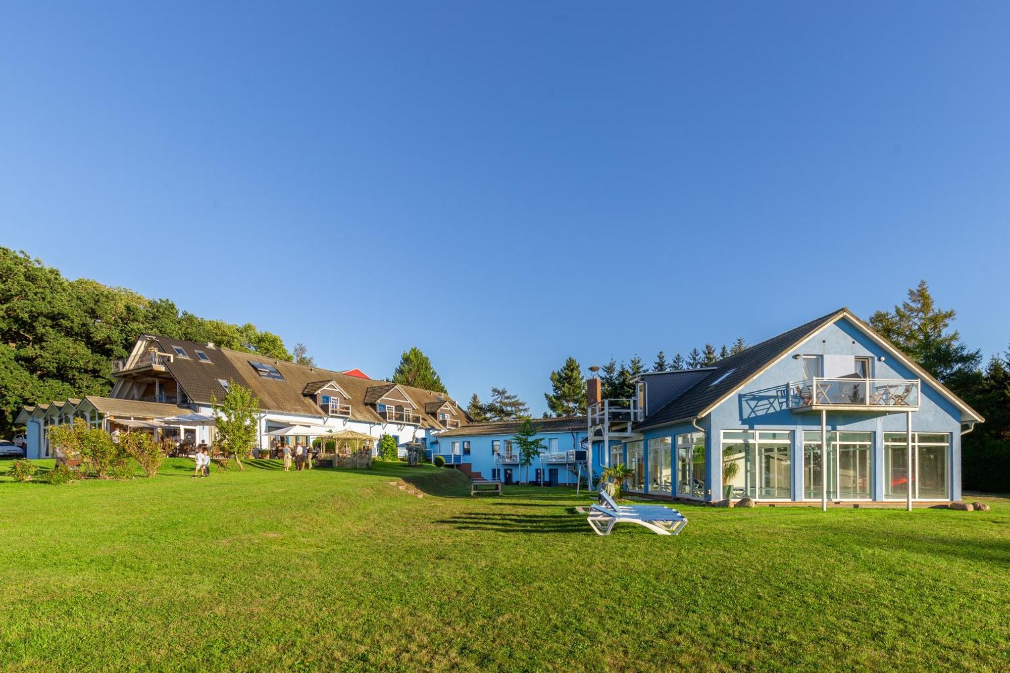 Hotel Klaus Stoertebeker Ралсвиек Екстериор снимка